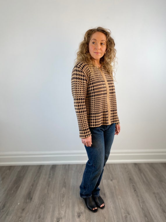 brown houndstooth sweater