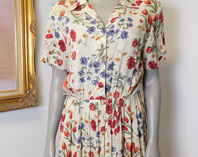 Vintage women's 80's does 40's floral vintage day dress size small