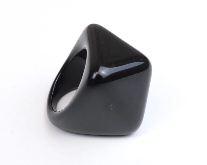 Vintage Large Pyramid Shaped Shiny Black Lucite Ring Size 6 1/4 1960’s 1970’s