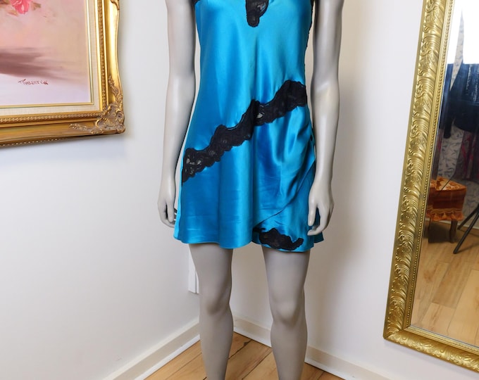 Vintage Victoria’s Secret Short Slip Dress With Lace Detail Size Large