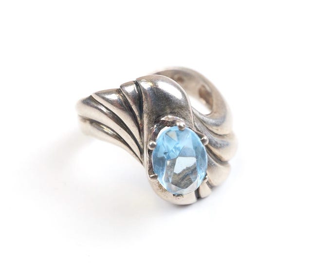 Women’s Vintage 1970’S Signed Sterling silver Blue Glass Ring Prong Set Size 5 1/4