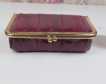 Vintage eel skin travel makeup case / Leather of the sea / Burgundy Small jewelry case / Women’s vintage clutch purse