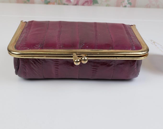 Vintage eel skin travel makeup case / Leather of the sea / Burgundy Small jewelry case / Women’s vintage clutch purse