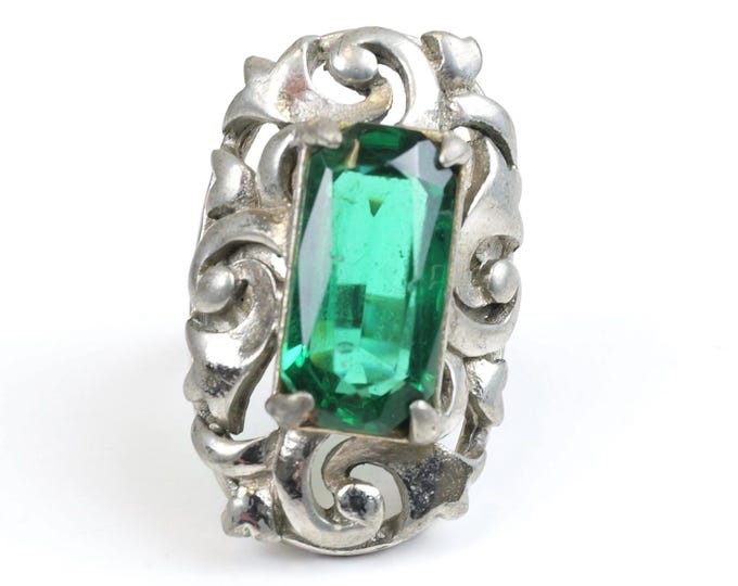 Vintage Emerald Green Glass Ring: Ornate Silver Tone Statement, Size 7