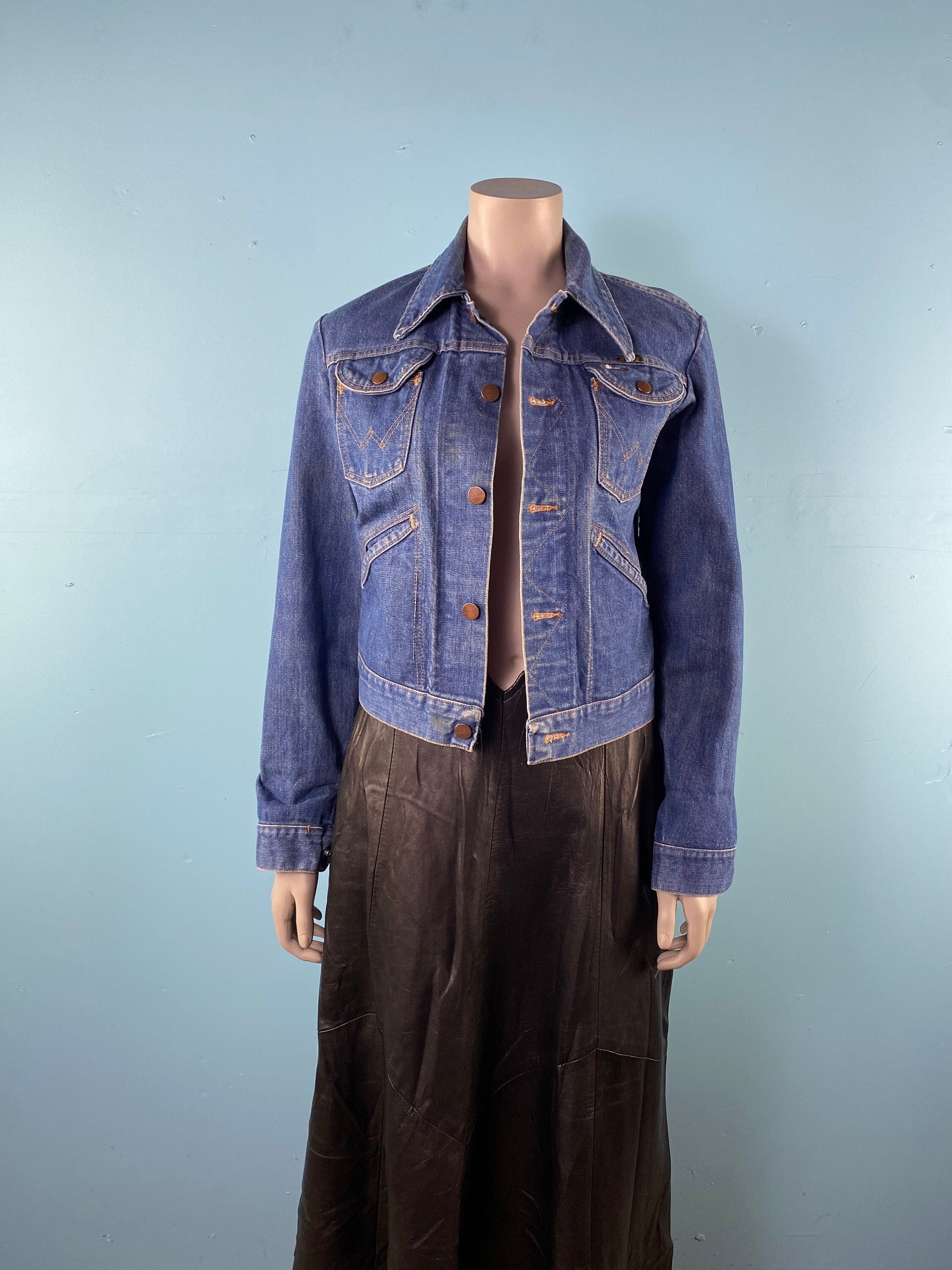 Vintage v-neck jean jacket
 for ladies main image 1