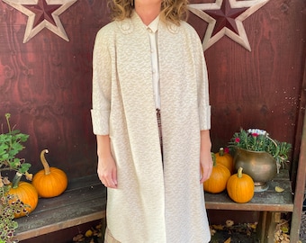 Women’s Vintage Harella Blue Label 1960’s Cream Colour Swing Coat / Fall Coat / Dress Coat / Warm Layers / 1960’s Clothing / Librarian Core