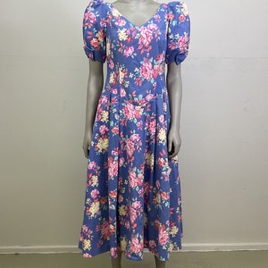 Vintage Laura Ashley Dress / Perrywinkle Blue Cotton Dress / Dress / Modest Dress / Laura Ashley Great Britain Size 10 US / Cottagecore