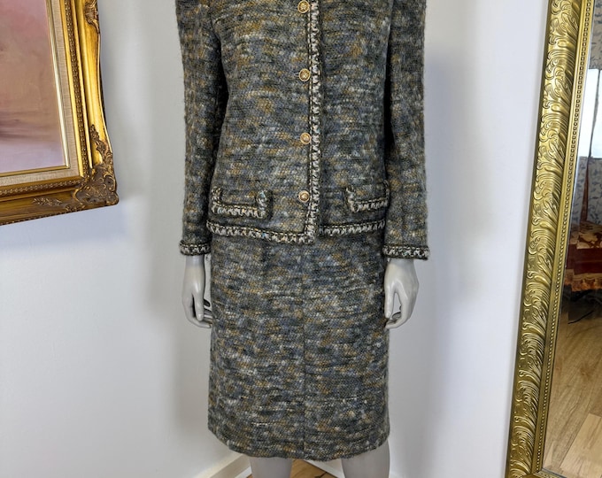 Vintage classic preppy women’s tweed skirt suit medium
