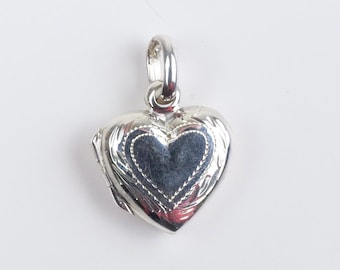 Vintage sterling silver heart locket