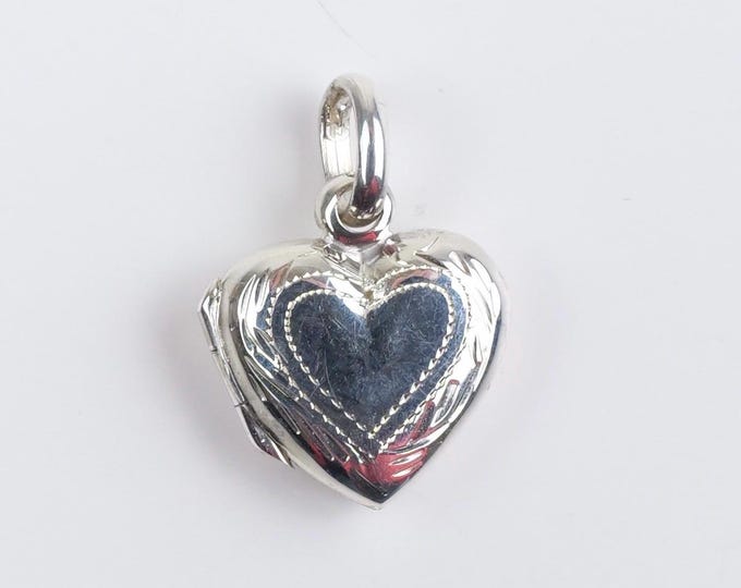 Vintage sterling silver heart locket