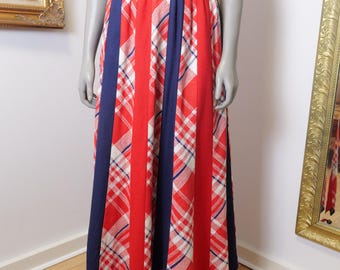 Vintage 1970’s Chessa Davis skirt / Long Hippie Summer skirt / Tie Skirt / Quilted Skirt / Bohemian Style Clothing
