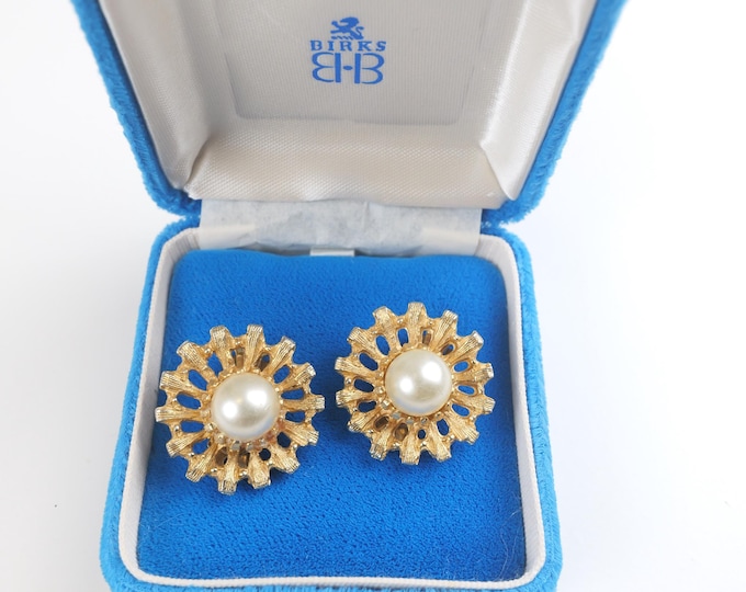 Vintage Clip On Earrings With Gold Coral Look And Faux Pearls / Statement Earrings / Cruise Accessories / Feminine Vintage Jewelry