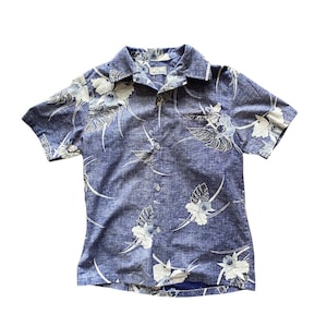 Vintage Men’s Hawaiian Cotton Button Down Shirt Made In Hawaii / Blue And White Vacation Shirt / Collared Cruise Shirt / Beach Cover Up /