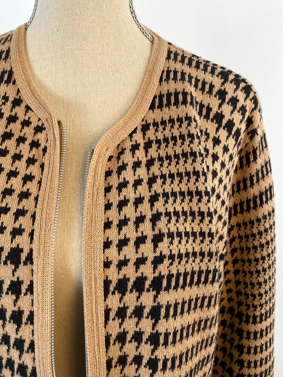 brown houndstooth sweater