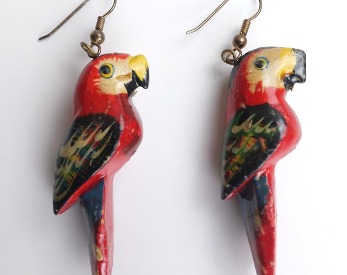 Vintage 1980’s wooden painted parrot earrings / Women’s Colorful birds earrings / Vintage vacation jewelry