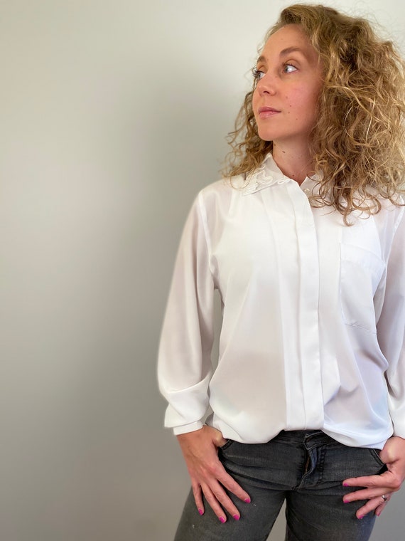 White Vintage Blouse with large Collar, 80's Blous