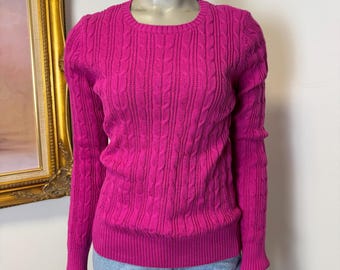 Vintage Preppy 2000's pink cable knit pullover sweater Small