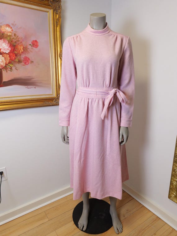 Vintage women's pink cozy dead stock sweater dress for Valentine's Day Vintage women's pink cozy dead stock sweater dress for Valentine's Day