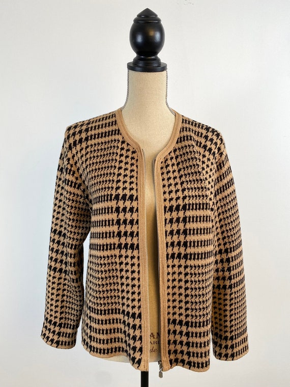 brown houndstooth sweater