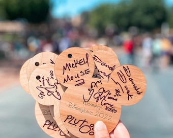 Disney Character Signatures - Mickey Hand Disney Autograph Sign