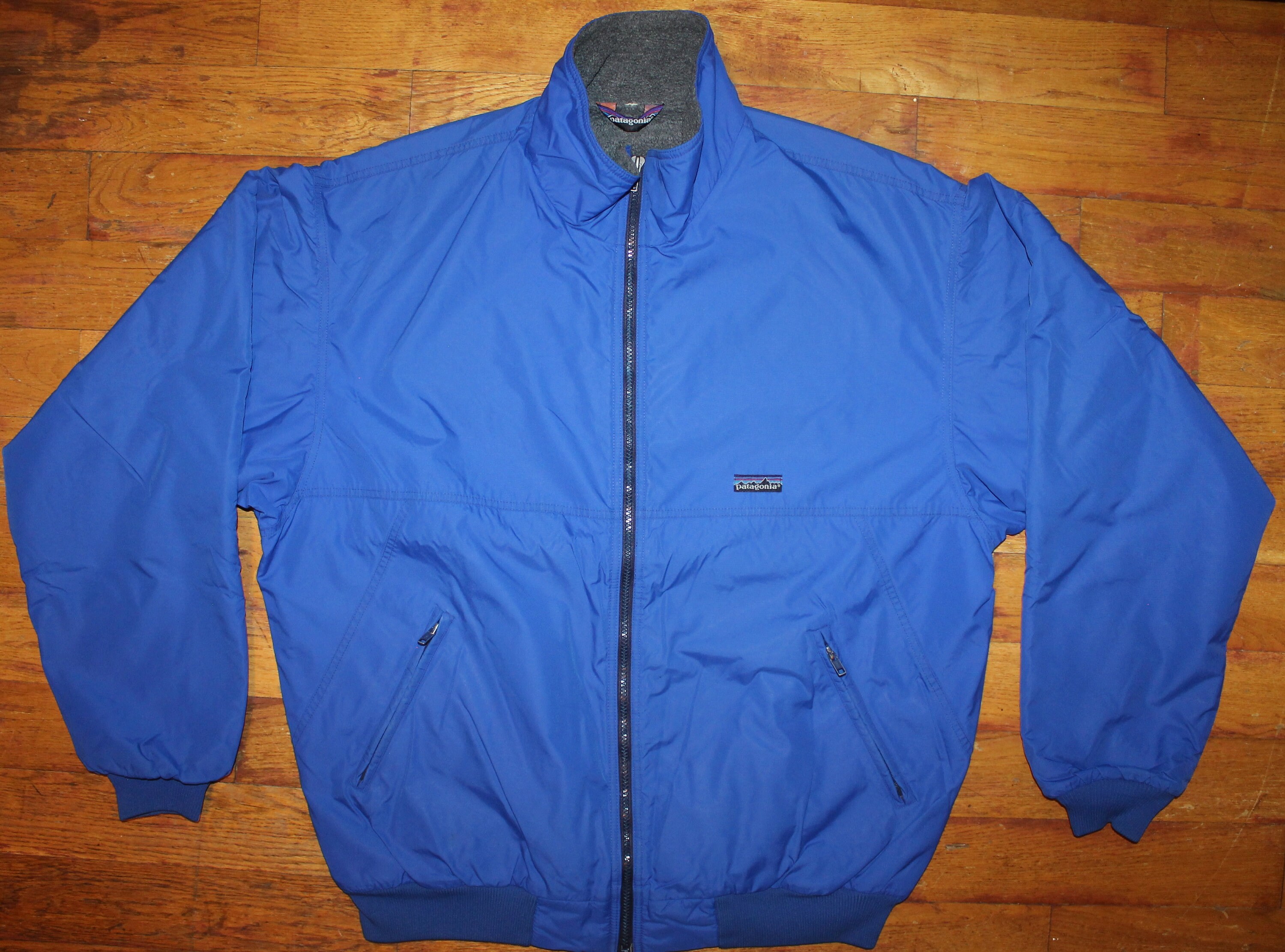 Patagonia bomber jacket 2025