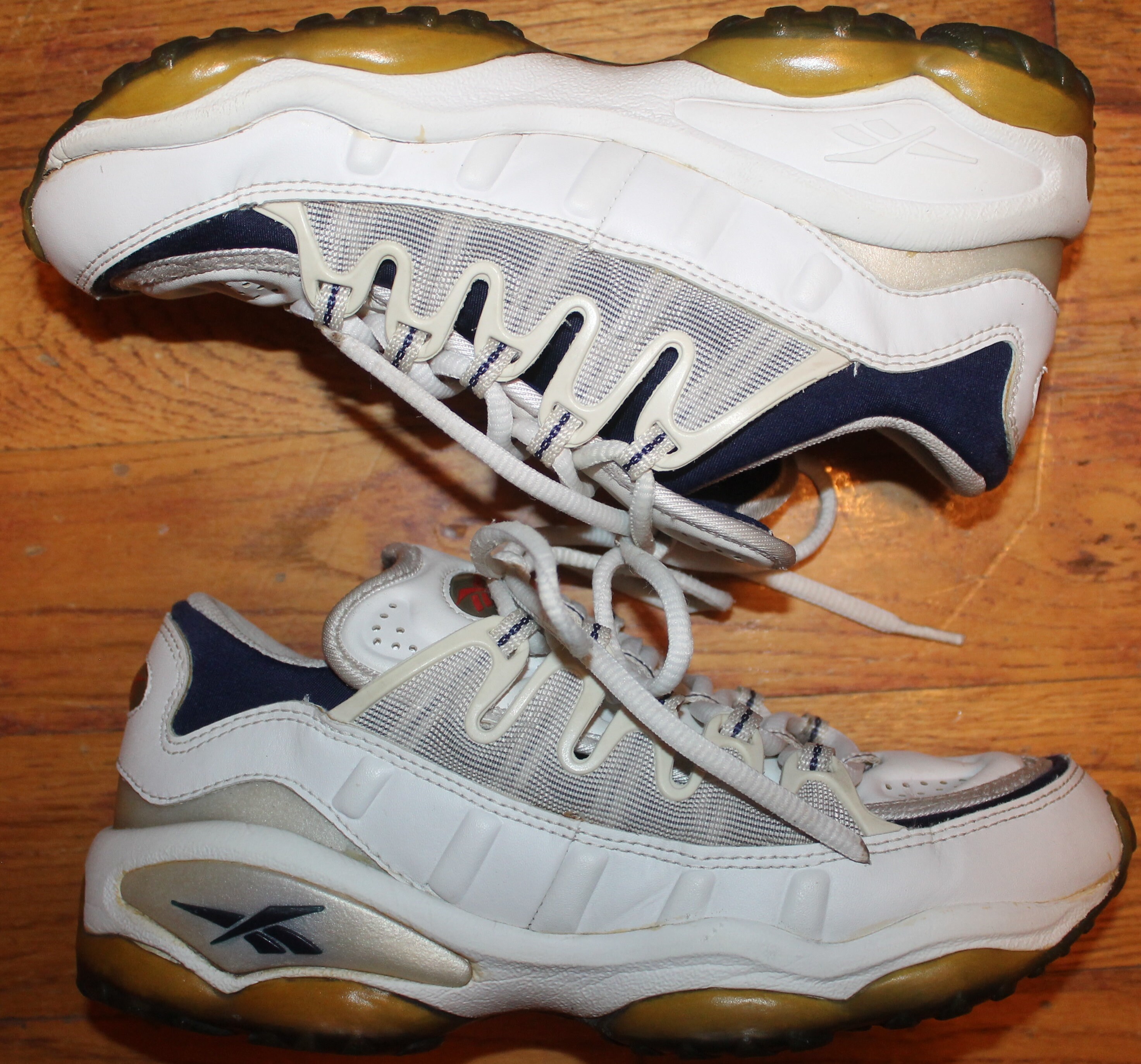 Reebok disruptor discount