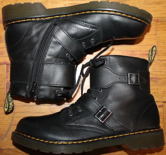 Dr. Martens 1460 Joska Boots - SZ 6M - SZ 7W