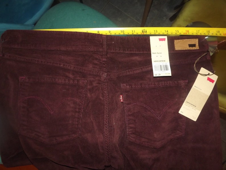 Levis 701 Vintage Corduroy Women Demi Curve W35 L34 Burgundy 39 image 3