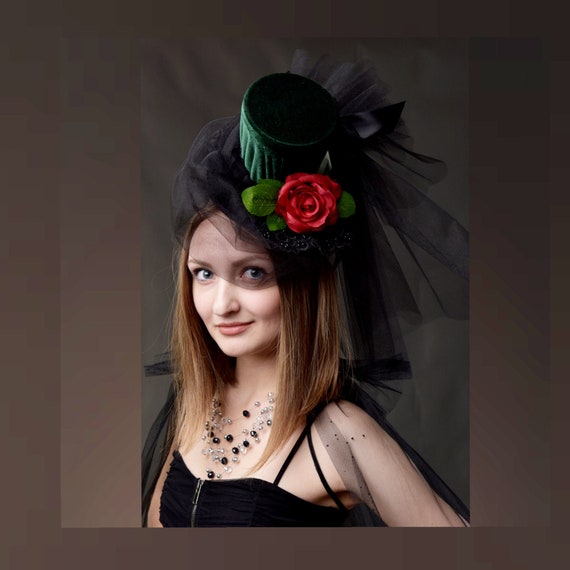 mini top hat with veil