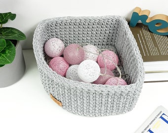 Crochet Corner Basket: Cotton Rope Triangular Storage
