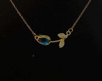 Tulip pendant necklace