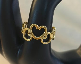 Gold Hearts Ring – Size 7 Band