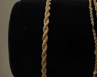 Gold chain bracelet