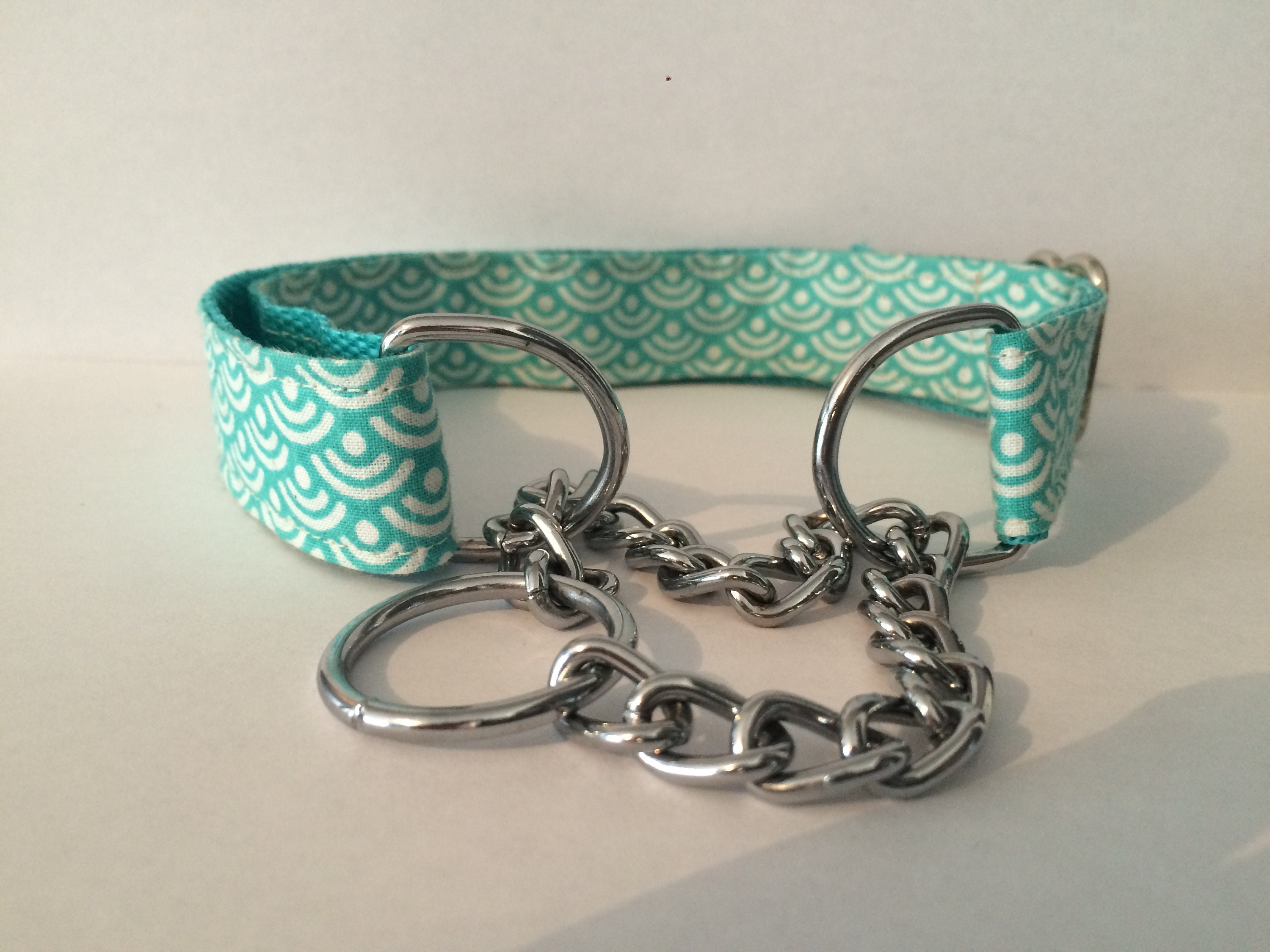 Collier Chien Ajustable Martingale Métal Tissu Évantaille Bleu