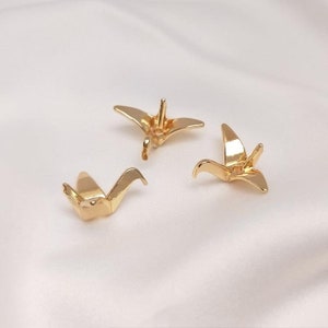 10stk vergoldet Origami Kranich Halsketten-Anhänger, Origami Papierkranich Charms, Vogel Perlen Charme, mit einem Loch gebohrt Durch