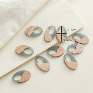 4pcs Epoxy Resin Pendants,hollow out Translucent White Resin Findings,Color Blocked Resin and Wood Oval Pendant Unique Design DIY Findings