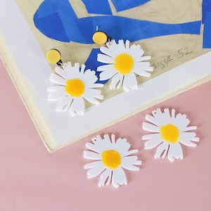 4pcs Flower-shaped Resin Charm Pendant, sunflower charm,Acetate Acrylic Fresh Colors Flower Earrings Charm DIY Jewelry,Crafts Supplies