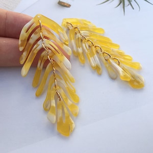 4pcs Leaf Charms Tortoise Leaf shape Cellulose Acetate Colorful Charm Plastic Pendant Resin Acrylic Pendant Diy Jewelry Accessories 30 X75mm