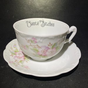 Santé Bitches, vulgar coffee / tea cup, funny upcycled tasse jurons, vintage gift, Durrant & Dove