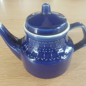 Nice retro ceramic teapot 0.5 L in a cobalt-blue glossy glazing (numbered).