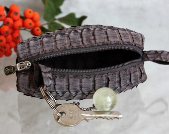 Genuine Leather Zipper Key Case: Compact Key Organizer