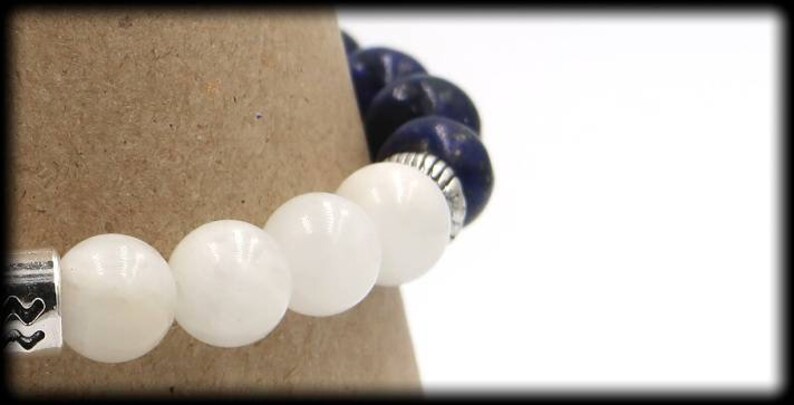 8mm Aquarius Zodiac Stretch Bracelet for Soothing Emotional Instabilities and Enhances Intuition