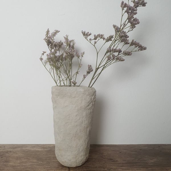 Pappmaché Vase, strukturierte Vase, Unikat, Wabi Sabi, minimalistisch, Dekor, Steinoptik, Hygge