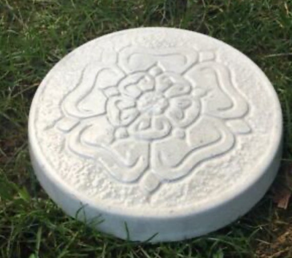 White Yorkshire rose stepping stone