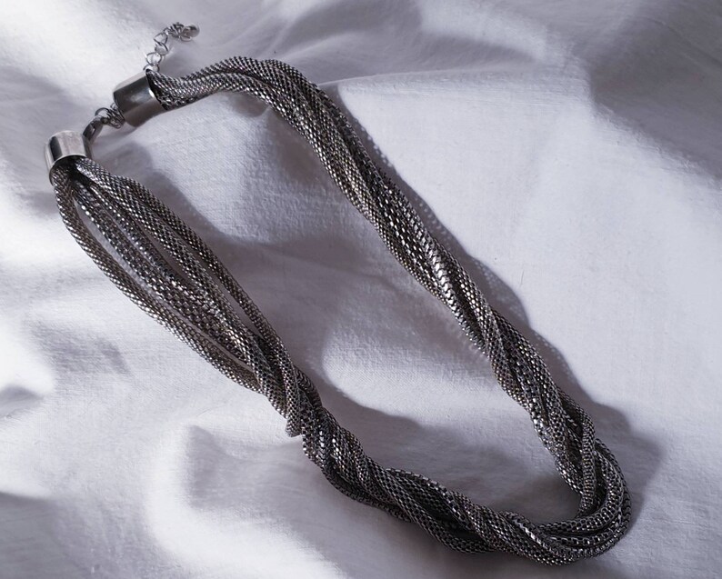 Vintage retro rope necklace statement necklace. twisted necklace silvertone necklace