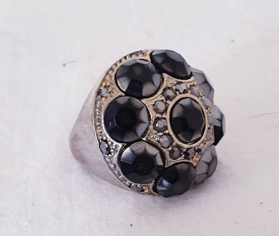 Vintage sheld ring, lucite ring, rhinestone ring,
