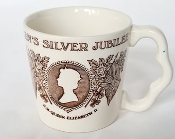 Vintage Masons Silver Jubilee Mug, Royal Memorabilia,  Commemorative Royal Mug, H.M Queen Elizabeth Il Mug.