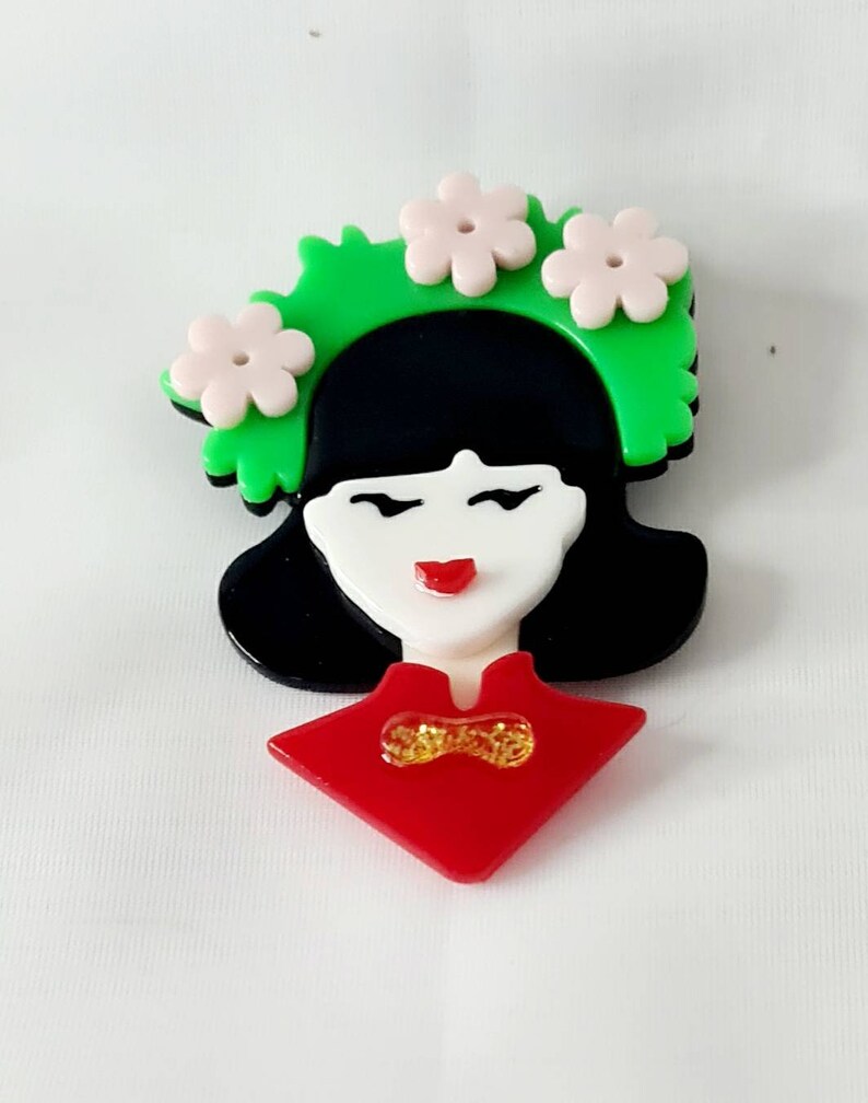 Vintage Acrylic Geisha Girl Brooch Vintage Oriental Lady Face Etsy