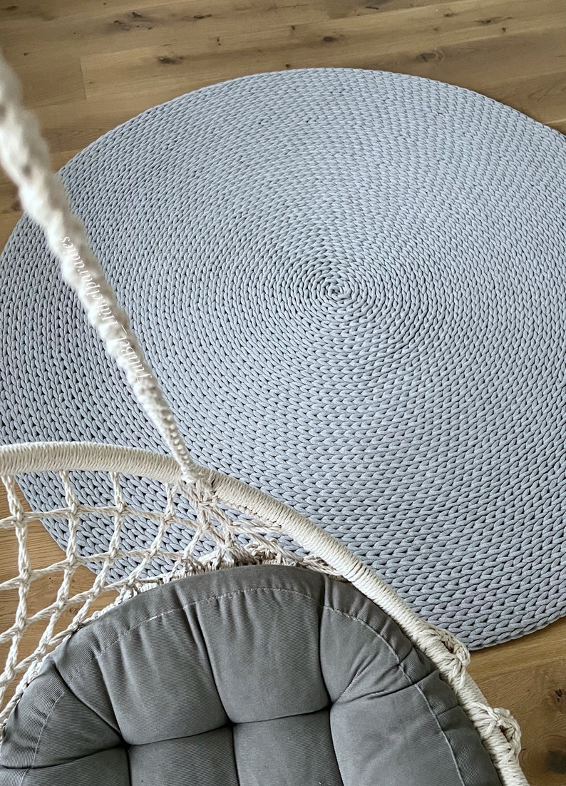 Round, simple rug, crocheted from 9 mm jumbo cotton cord, 100% cotton image 3