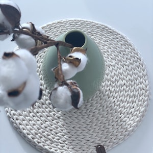 Placemats, table mats, table decoration made of 5 mm cotton cord, crocheted